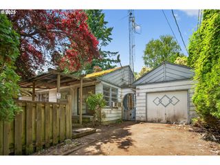4575 Sw DOGWOOD Ln, Portland, OR 97225