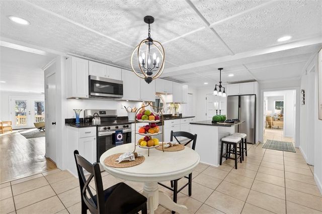 2439 Lakeshore Drive NE, Conyers, GA 30012