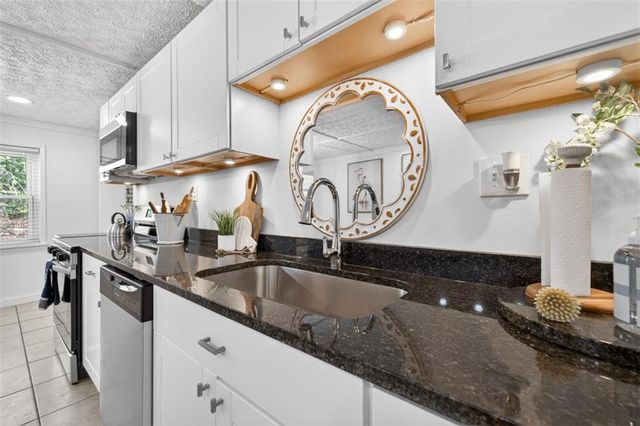 2439 Lakeshore Drive NE, Conyers, GA 30012