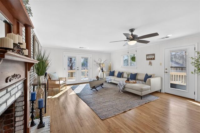 2439 Lakeshore Drive NE, Conyers, GA 30012