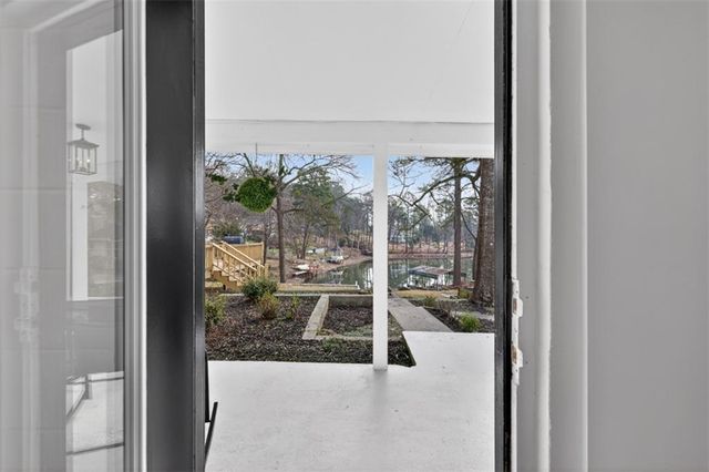 2439 Lakeshore Drive NE, Conyers, GA 30012