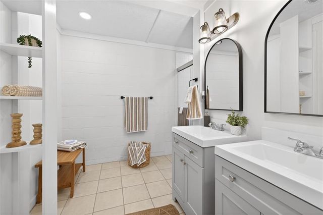 2439 Lakeshore Drive NE, Conyers, GA 30012