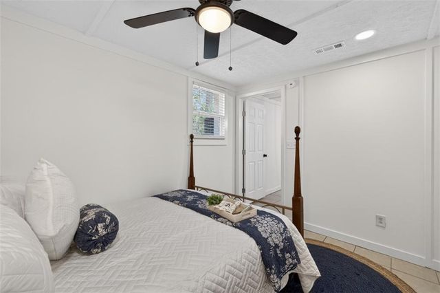 2439 Lakeshore Drive NE, Conyers, GA 30012