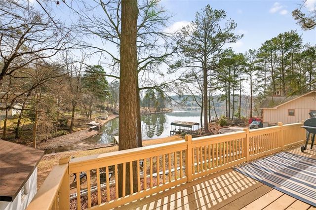 2439 Lakeshore Drive NE, Conyers, GA 30012