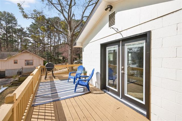 2439 Lakeshore Drive NE, Conyers, GA 30012