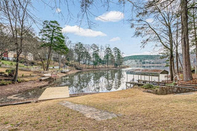 2439 Lakeshore Drive NE, Conyers, GA 30012