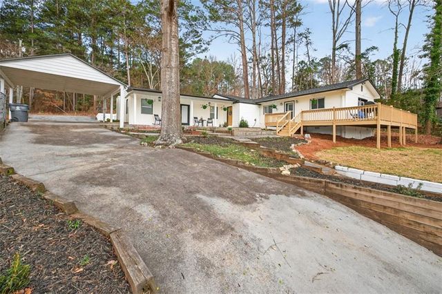 2439 Lakeshore Drive NE, Conyers, GA 30012