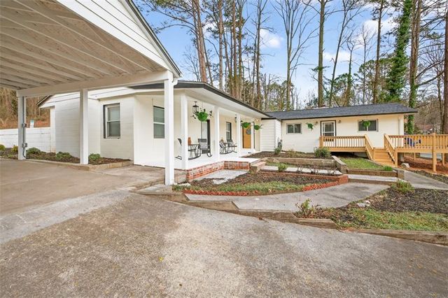 2439 Lakeshore Drive NE, Conyers, GA 30012