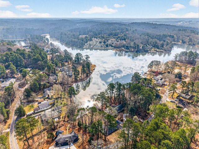 2439 Lakeshore Drive NE, Conyers, GA 30012