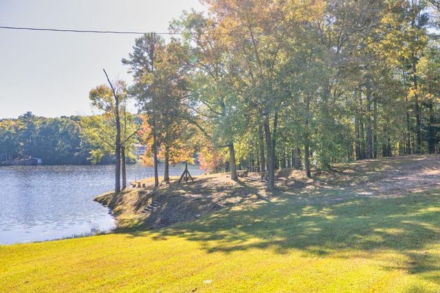 2439 Lakeshore Drive NE, Conyers, GA 30012