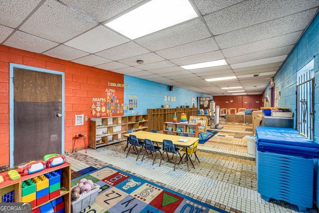 916 SW Metropolitan Parkway SW, Atlanta, GA 30310