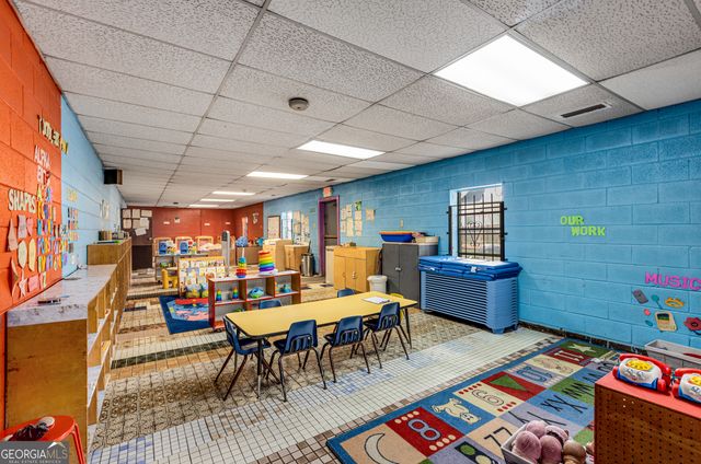916 SW Metropolitan Parkway SW, Atlanta, GA 30310