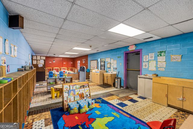 916 SW Metropolitan Parkway SW, Atlanta, GA 30310