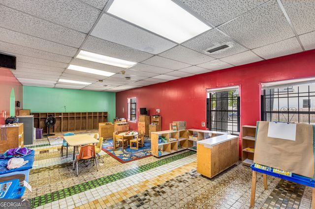916 SW Metropolitan Parkway SW, Atlanta, GA 30310