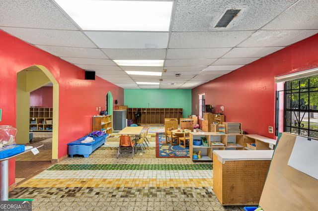 916 SW Metropolitan Parkway SW, Atlanta, GA 30310