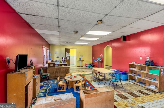 916 SW Metropolitan Parkway SW, Atlanta, GA 30310
