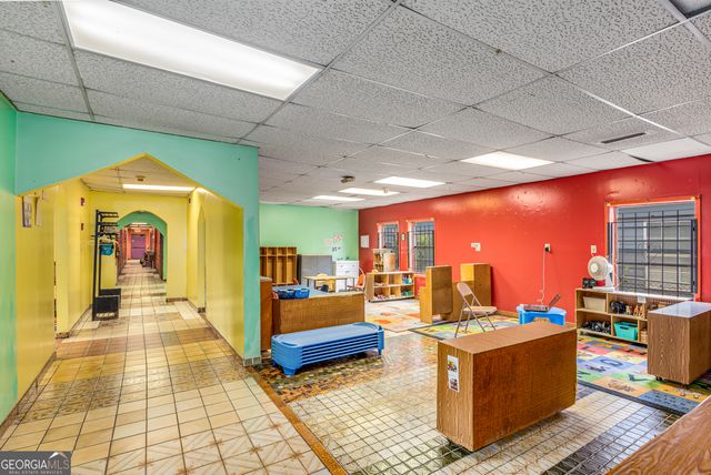 916 SW Metropolitan Parkway SW, Atlanta, GA 30310