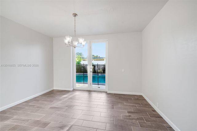 4301 NW 35th Ave, Lauderdale Lakes, FL 33309