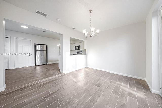 4301 NW 35th Ave, Lauderdale Lakes, FL 33309