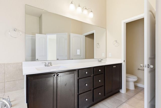 609 Carly Ann LN, Leander, TX 78641