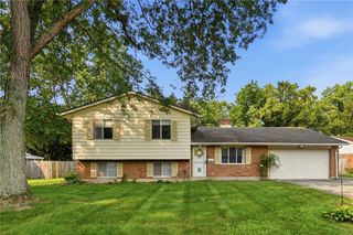 2760 Corlington Drive, Kettering, OH 45440