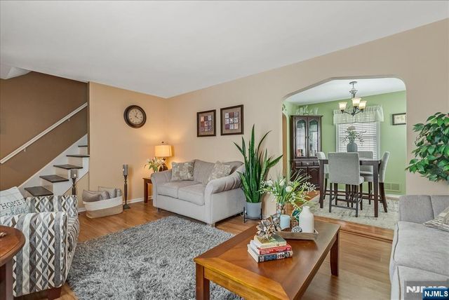 11 Beech Street, Cedar Grove, NJ 07009