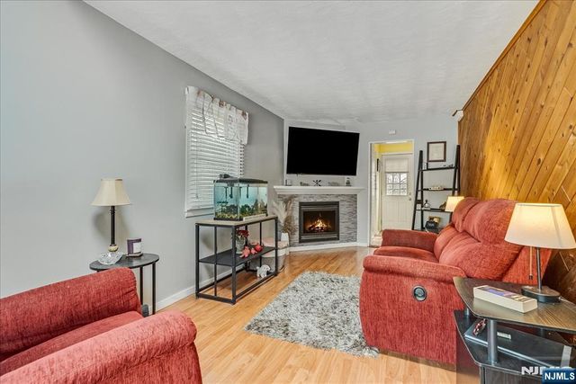 11 Beech Street, Cedar Grove, NJ 07009