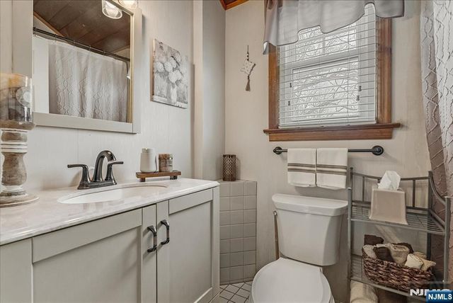 11 Beech Street, Cedar Grove, NJ 07009