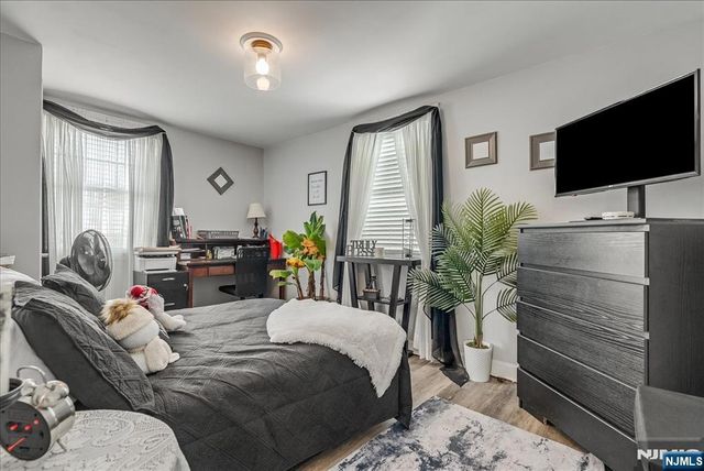 11 Beech Street, Cedar Grove, NJ 07009