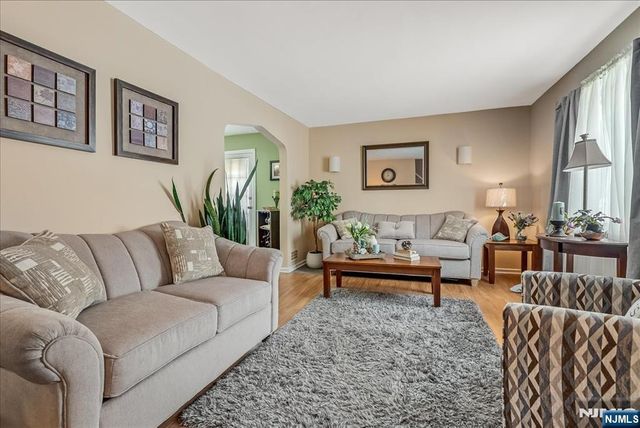 11 Beech Street, Cedar Grove, NJ 07009