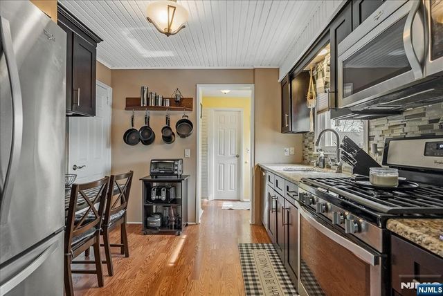 11 Beech Street, Cedar Grove, NJ 07009