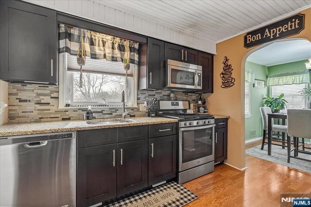 11 Beech Street, Cedar Grove, NJ 07009