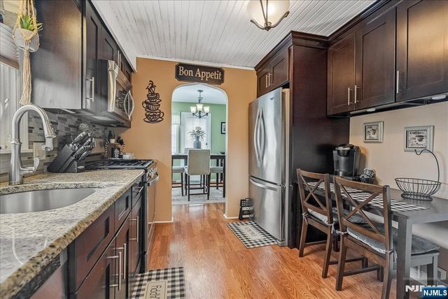 11 Beech Street, Cedar Grove, NJ 07009