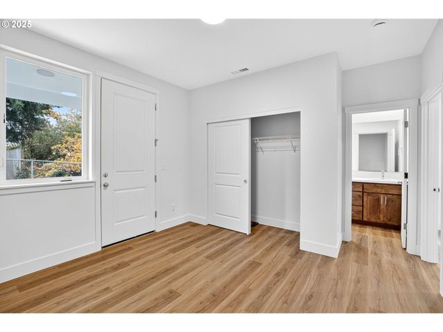 6203 Ne 43RD St, Vancouver, WA 98660