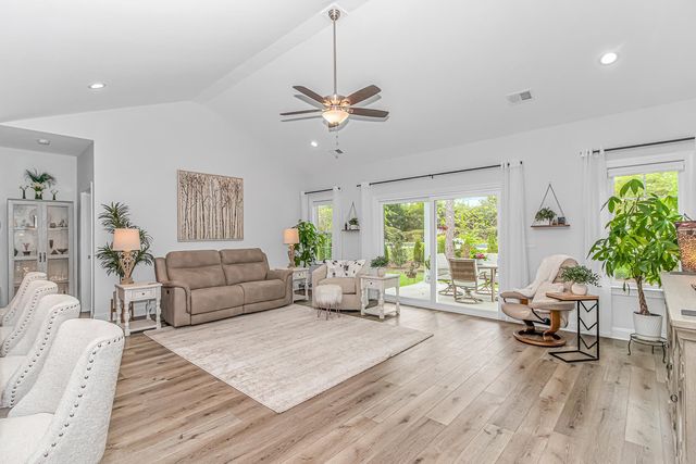 233 Outboard Dr., Murrells Inlet, SC 29576