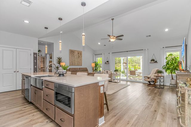 233 Outboard Dr., Murrells Inlet, SC 29576