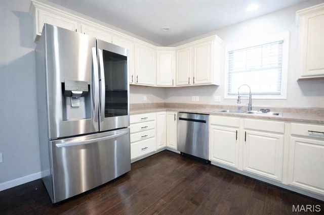 5 N Porte Drive, Highland, IL 62249