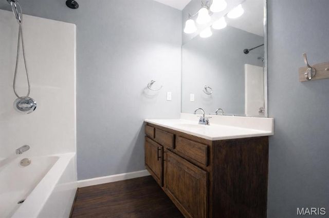 5 N Porte Drive, Highland, IL 62249