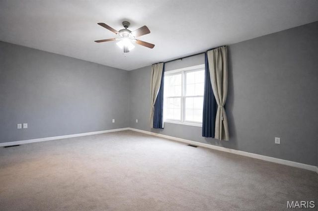 5 N Porte Drive, Highland, IL 62249