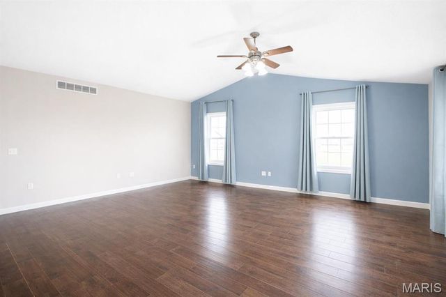 5 N Porte Drive, Highland, IL 62249