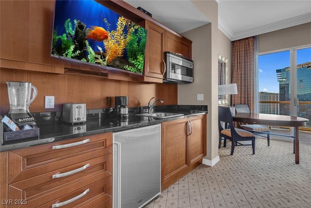 135 East Harmon Avenue 3411, Las Vegas, NV 89109