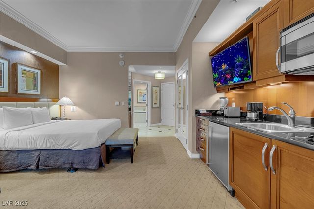 135 East Harmon Avenue 3411, Las Vegas, NV 89109