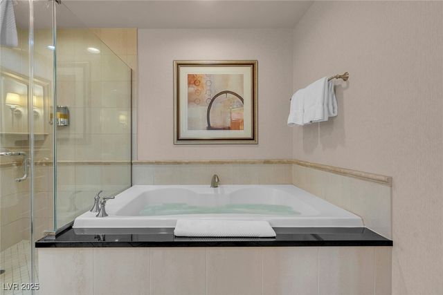 135 East Harmon Avenue 3411, Las Vegas, NV 89109