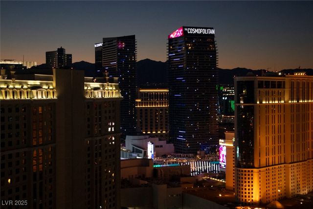 135 East Harmon Avenue 3411, Las Vegas, NV 89109