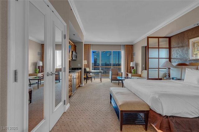 135 East Harmon Avenue 3411, Las Vegas, NV 89109