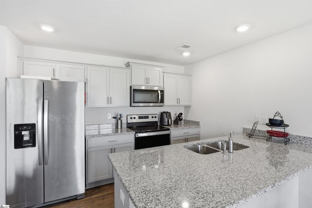 1144 S Norwhich Lane, Spartanburg, SC 29301