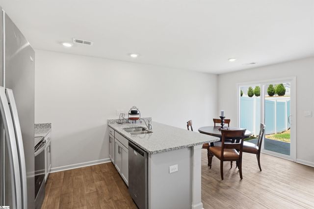 1144 S Norwhich Lane, Spartanburg, SC 29301