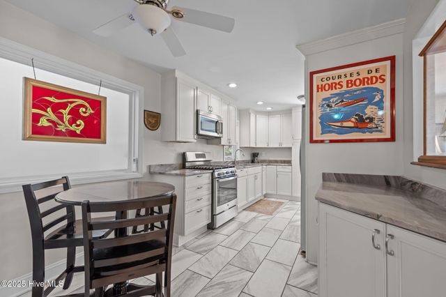 182 Lewistown Road, Beaufort, NC 28516