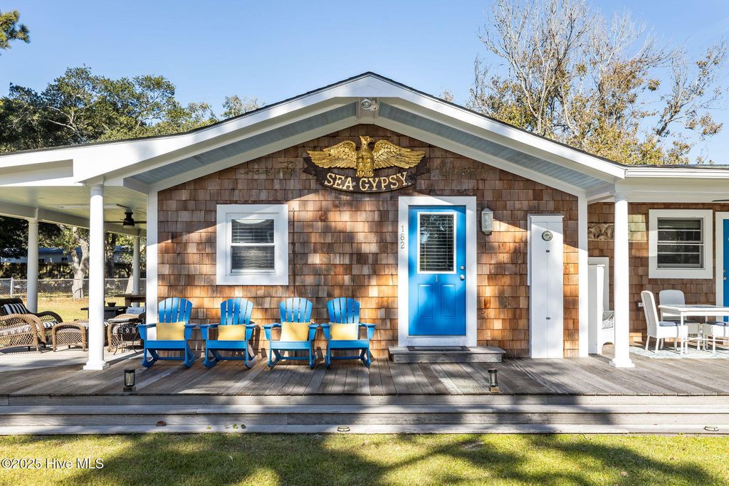 182 Lewistown Road, Beaufort, NC 28516