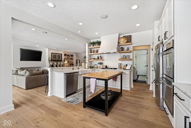 12834 Piccadilly Circle, Fishers, IN 46037